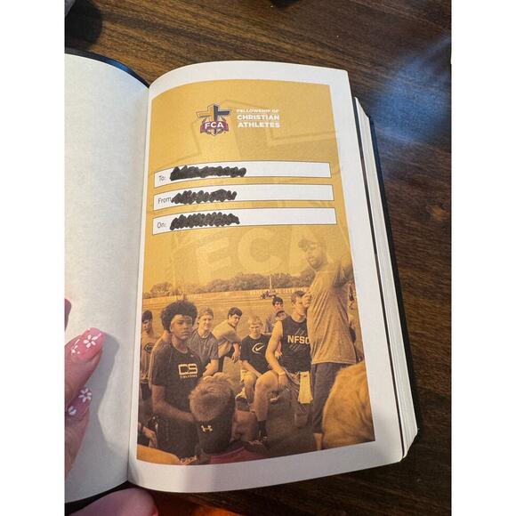 The Coach's Bible FCA Fellowship of Christian Athletes Devotional Bible Black - Picture 4 of 7